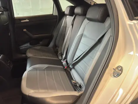 VOLKSWAGEN Nivus 1.0 4P FLEX 200 TSI HIGHLINE TURBO AUTOM�TICO, Foto 6