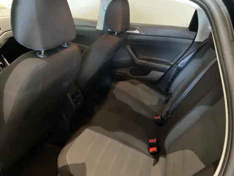 VOLKSWAGEN Nivus 1.0 4P FLEX 200 TSI COMFORTLINE TURBO AUTOM�TICO, Foto 6