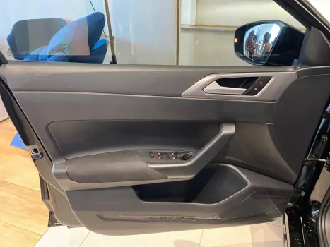 VOLKSWAGEN Nivus 1.0 4P FLEX 200 TSI COMFORTLINE TURBO AUTOM�TICO, Foto 7