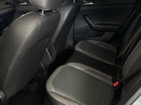 VOLKSWAGEN Nivus 1.0 4P FLEX 200 TSI HIGHLINE TURBO AUTOM�TICO, Foto 9