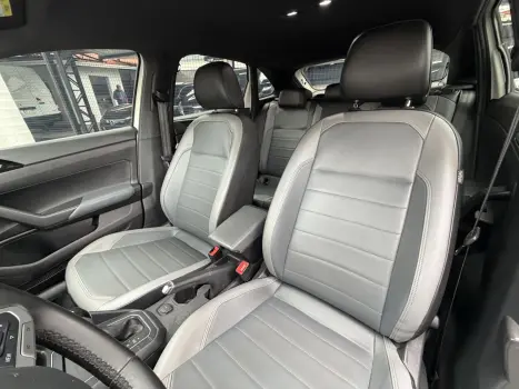 VOLKSWAGEN Nivus 1.0 4P FLEX 200 TSI HIGHLINE TURBO AUTOM�TICO, Foto 9