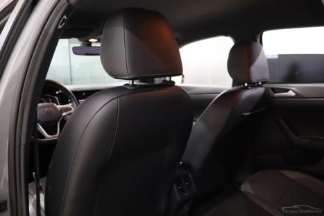 VOLKSWAGEN Nivus 1.0 4P FLEX 200 TSI HIGHLINE TURBO AUTOM�TICO, Foto 9