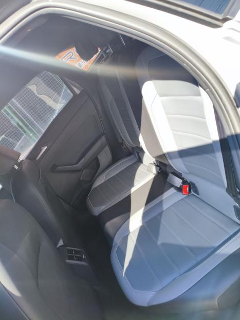 VOLKSWAGEN Nivus 1.0 4P FLEX 200 TSI HIGHLINE TURBO AUTOM�TICO, Foto 11
