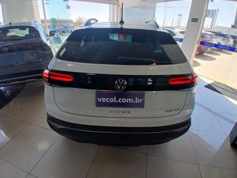 VOLKSWAGEN Nivus 1.0 4P FLEX 200 TSI COMFORTLINE TURBO AUTOMÁTICO, Foto 10