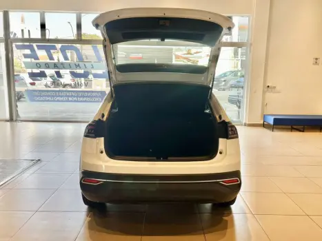 VOLKSWAGEN Nivus 1.0 4P FLEX 200 TSI COMFORTLINE TURBO AUTOMÁTICO, Foto 12