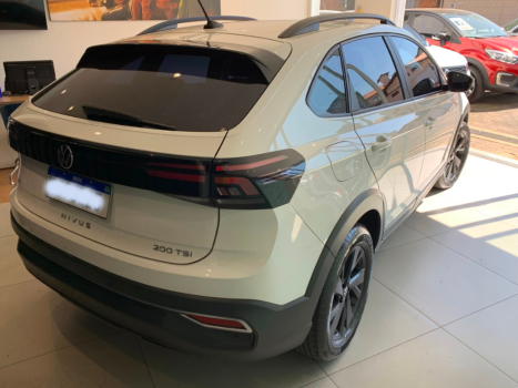 VOLKSWAGEN Nivus 1.0 4P FLEX 200 TSI COMFORTLINE TURBO AUTOM�TICO, Foto 9