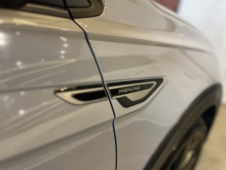 VOLKSWAGEN Nivus 1.0 4P FLEX 200 TSI HIGHLINE TURBO AUTOMÁTICO, Foto 5