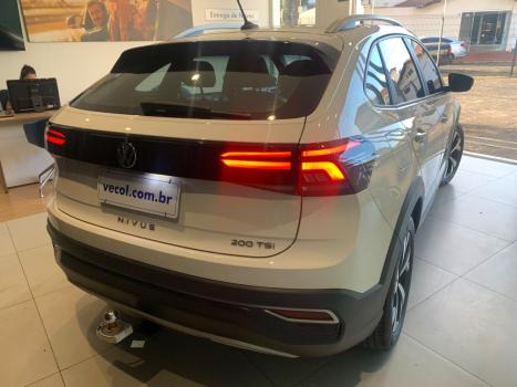 VOLKSWAGEN Nivus 1.0 4P FLEX 200 TSI HIGHLINE TURBO AUTOMÁTICO, Foto 9