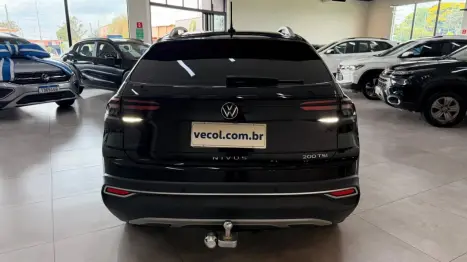 VOLKSWAGEN Nivus 1.0 4P FLEX 200 TSI HIGHLINE TURBO AUTOMÁTICO, Foto 10