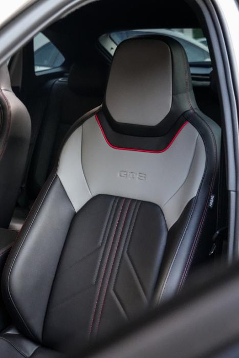 VOLKSWAGEN Nivus 1.4 250 TSI TOTAL FLEX GTS AUTOM�TICO, Foto 14