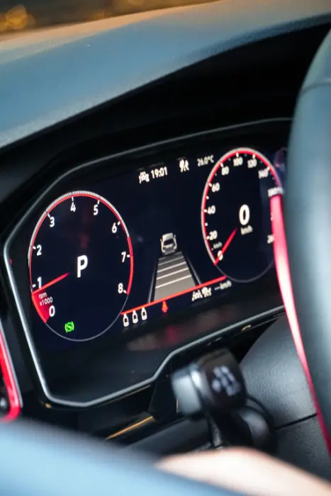 VOLKSWAGEN Nivus 1.4 250 TSI TOTAL FLEX GTS AUTOM�TICO, Foto 18