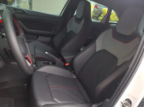 VOLKSWAGEN Nivus 1.4 250 TSI TOTAL FLEX GTS AUTOM�TICO, Foto 25