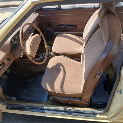 VOLKSWAGEN Passat 1.6 LS, Foto 4
