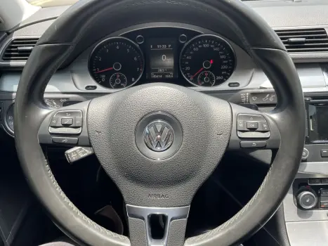 VOLKSWAGEN Passat 2.0 16V 4P FSI HIGHLINE AUTOMTICO, Foto 2