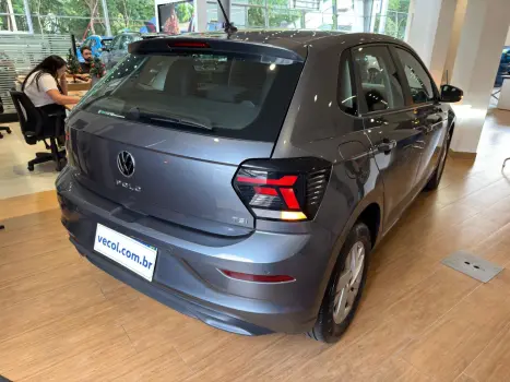 VOLKSWAGEN Polo Hatch 1.0 4P 170 TSI COMFORTLINE AUTOM�TICO, Foto 8