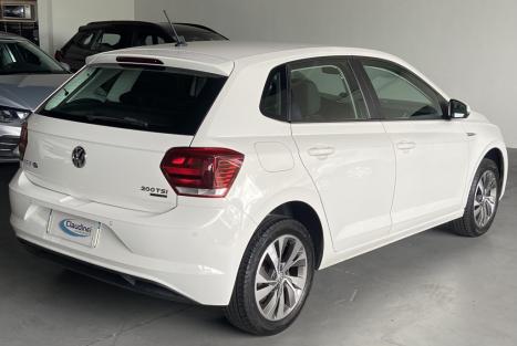 VOLKSWAGEN Polo Hatch 1.0 12V 4P 200 TSI  COMFORTLINE AUTOM�TICO, Foto 4