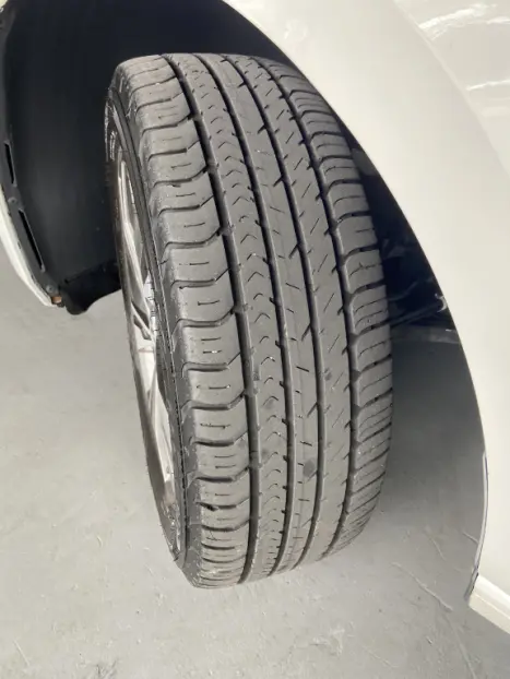 VOLKSWAGEN Polo Hatch 1.0 12V 4P 200 TSI  COMFORTLINE AUTOM�TICO, Foto 8