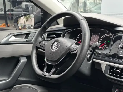 VOLKSWAGEN Polo Hatch 1.0 12V 4P 200 TSI  COMFORTLINE AUTOM�TICO, Foto 9