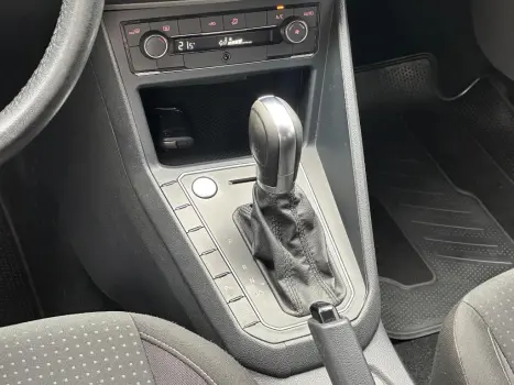 VOLKSWAGEN Polo Hatch 1.0 12V 4P 200 TSI  COMFORTLINE AUTOM�TICO, Foto 11