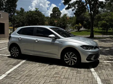 VOLKSWAGEN Polo Hatch 1.0 12V 4P 200 TSI HIGHLINE AUTOM�TICO, Foto 4