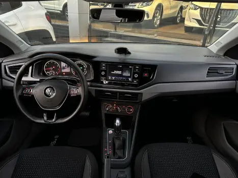 VOLKSWAGEN Polo Hatch 1.0 12V 4P 200 TSI  COMFORTLINE AUTOM�TICO, Foto 12