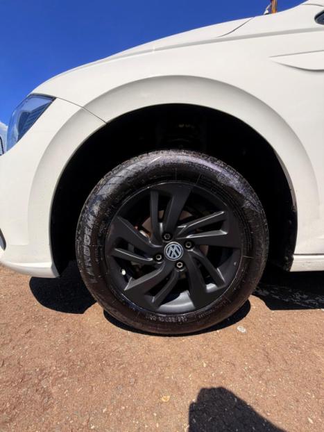 VOLKSWAGEN Polo Hatch 1.0 12V 4P MPI TRACK 1st EDITION, Foto 9