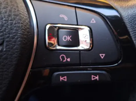 VOLKSWAGEN Polo Hatch 1.0 12V 4P 200 TSI  COMFORTLINE AUTOM�TICO, Foto 15