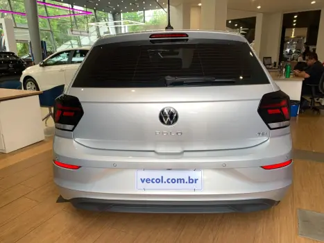 VOLKSWAGEN Polo Hatch 1.0 4P 170 TSI HIGHLINE AUTOMÁTICO, Foto 10
