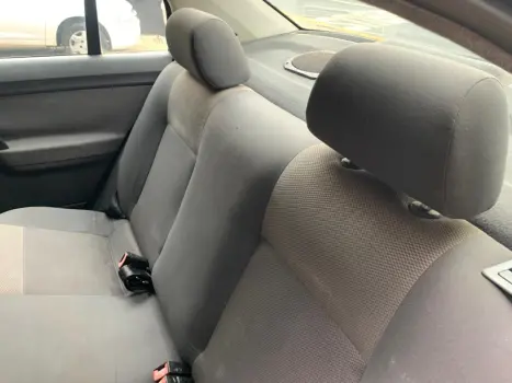 VOLKSWAGEN Polo Sedan 1.6 4P, Foto 8