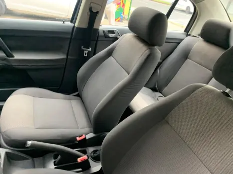 VOLKSWAGEN Polo Sedan 1.6 4P, Foto 9