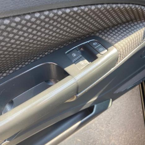 VOLKSWAGEN Saveiro 1.6 FLEX MPI TRENDLINE CABINE SIMPLES, Foto 9 VOLKSWAGEN Saveiro 1.6 FLEX MPI TRENDLINE CABINE SIMPLES, Foto 9