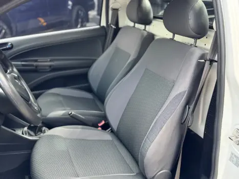 VOLKSWAGEN Saveiro 1.6 FLEX MSI ROBUST CABINE SIMPLES, Foto 8