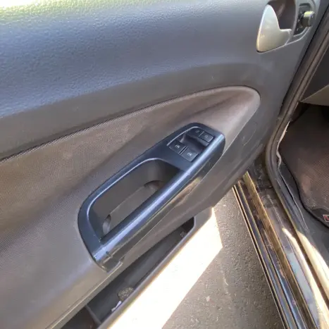 VOLKSWAGEN Saveiro 1.6 FLEX MPI TRENDLINE CABINE SIMPLES, Foto 6