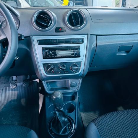 VOLKSWAGEN Saveiro 1.6 16V FLEX MSI ROBUST CABINE SIMPLES, Foto 7