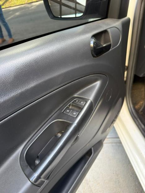 VOLKSWAGEN Saveiro 1.6 16V FLEX MSI ROBUST CABINE SIMPLES, Foto 7