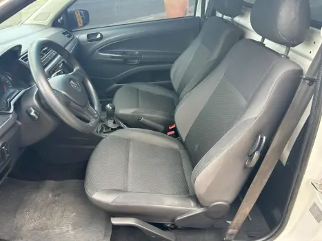 VOLKSWAGEN Saveiro 1.6 G7 CABINE SIMPLES ROBUST FLEX, Foto 9