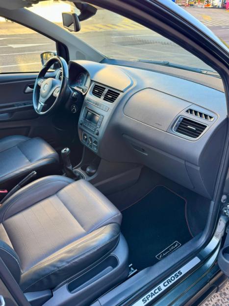 VOLKSWAGEN Space Cross 1.6 4P FLEX, Foto 8