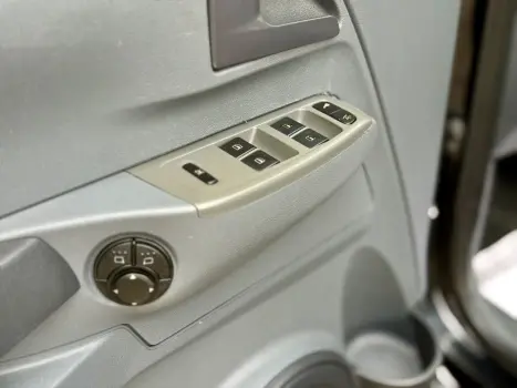 VOLKSWAGEN Space Fox 1.6 4P FLEX TREND, Foto 10