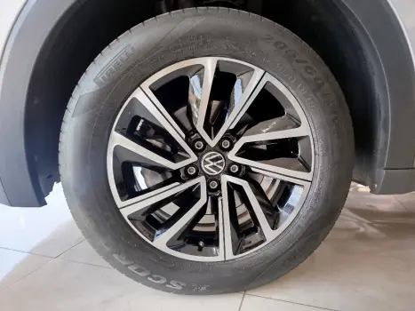 VOLKSWAGEN T-Cross 1.0 4P 200 TSI FLEX, Foto 12 VOLKSWAGEN T-Cross 1.0 4P 200 TSI FLEX, Foto 12