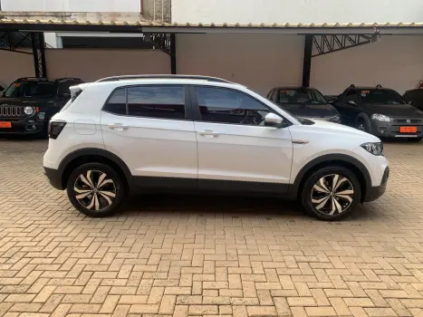 VOLKSWAGEN T-Cross 1.0 4P 200 TSI FLEX COMFORTLINE AUTOMÁTICO, Foto 4 VOLKSWAGEN T-Cross 1.0 4P 200 TSI FLEX COMFORTLINE AUTOMÁTICO, Foto 4