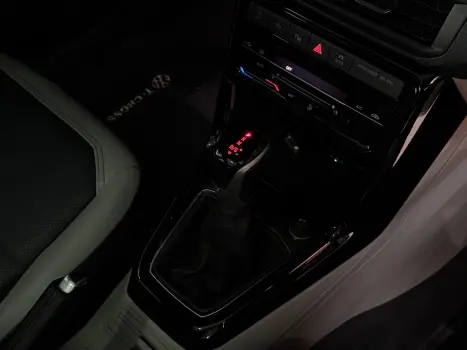 VOLKSWAGEN T-Cross 1.4 4P 250 TSI FLEX HIGHLINE AUTOM�TICO, Foto 7