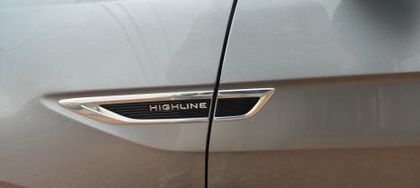 VOLKSWAGEN T-Cross 1.4 4P 250 TSI FLEX HIGHLINE AUTOM�TICO, Foto 17