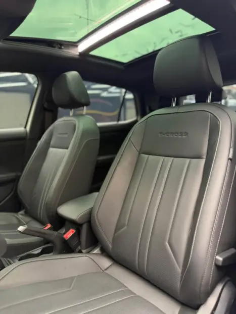 VOLKSWAGEN T-Cross 1.4 4P 250 TSI FLEX HIGHLINE AUTOM�TICO, Foto 7