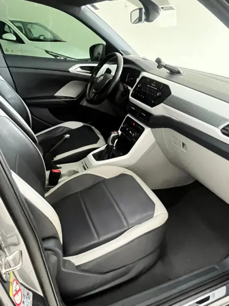 VOLKSWAGEN T-Cross 1.4 4P 250 TSI FLEX HIGHLINE AUTOM�TICO, Foto 10