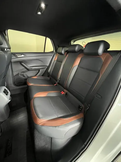 VOLKSWAGEN T-Cross 1.0 4P 200 TSI FLEX COMFORTLINE AUTOM�TICO, Foto 19