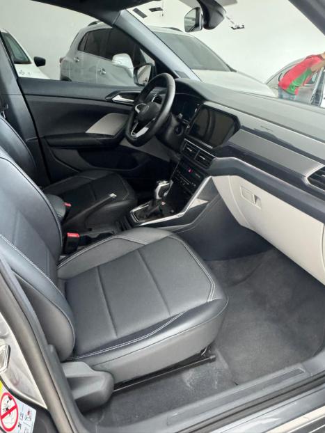 VOLKSWAGEN T-Cross 1.4 4P 250 TSI FLEX HIGHLINE AUTOM�TICO, Foto 9