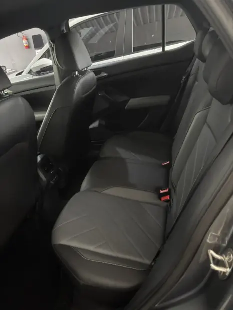 VOLKSWAGEN T-Cross 1.0 4P 200 TSI FLEX COMFORTLINE AUTOM�TICO, Foto 8