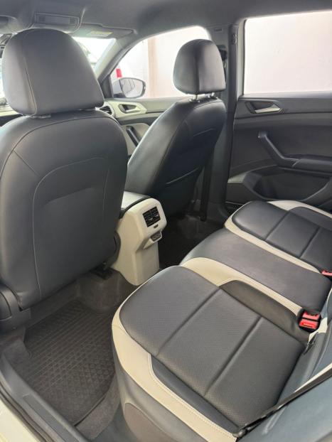VOLKSWAGEN T-Cross 1.4 4P 250 TSI FLEX HIGHLINE AUTOM�TICO, Foto 11