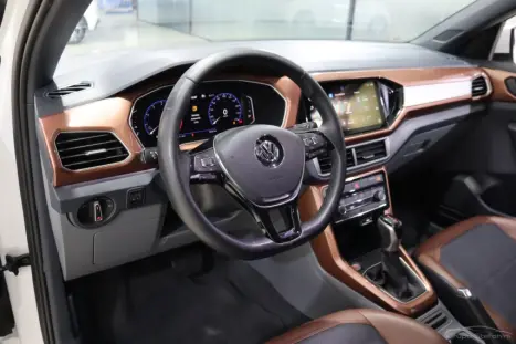 VOLKSWAGEN T-Cross 1.0 4P 200 TSI FLEX COMFORTLINE AUTOM�TICO, Foto 4