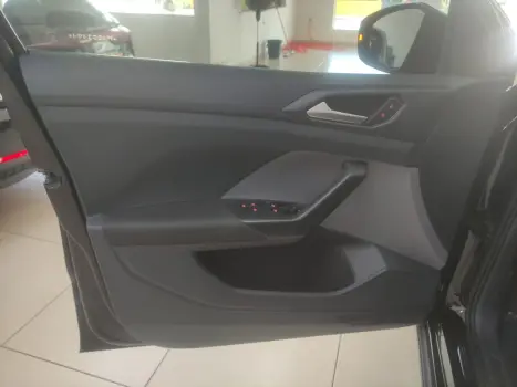 VOLKSWAGEN T-Cross 1.0 4P 200 TSI FLEX SENSE AUTOM�TICO, Foto 7